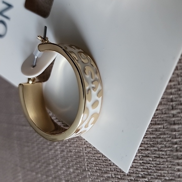 On 34th Gold-Tone Leopard Hoop Earrings, 1", NWT - Picture 6 of 7